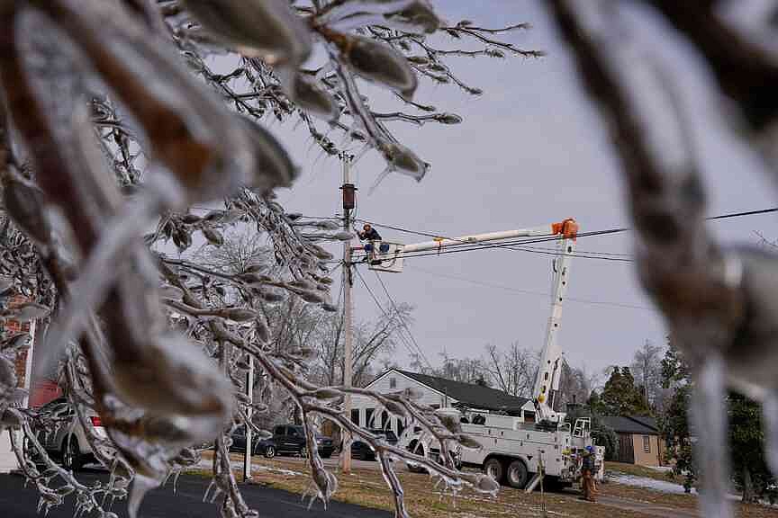 arkansasonline.com - MATTHEW DALY and MARC LEVY The Associated Press - Energy chief: Emergency orders helped prevent blackout in storm | Arkansas Democrat Gazette