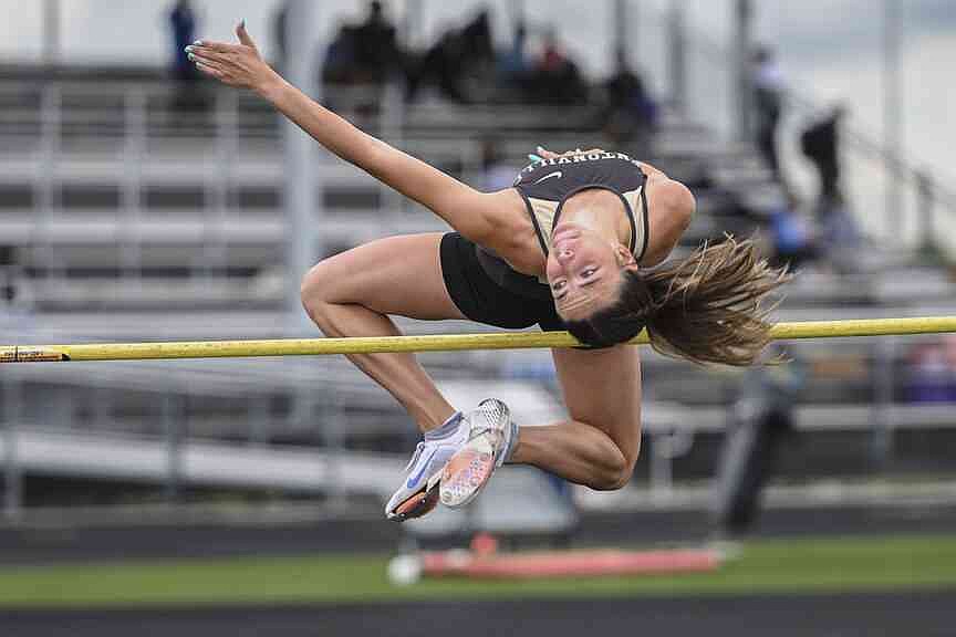‘Twitchy’ Hanson makes 800-high jump combo work | Northwest Arkansas ...