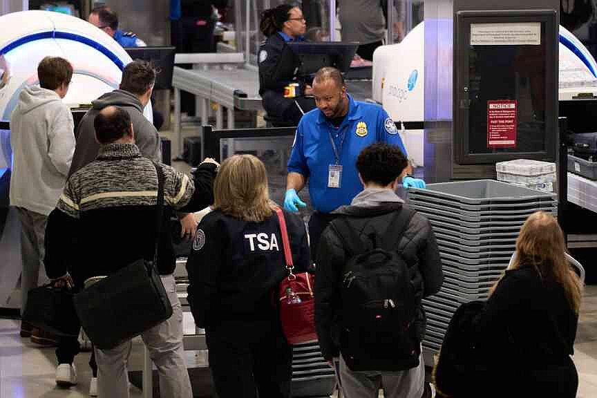 Shutdown affects security at airports | Northwest Arkansas Democrat-Gazette