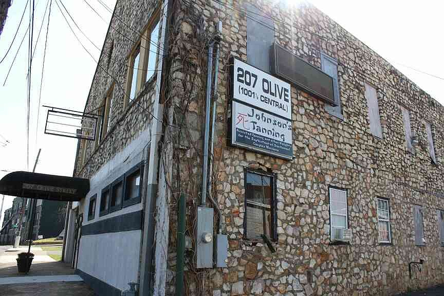 Local salon owner’s arrest for prostitution stemmed from 2025 online ads