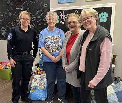 Extension Homemakers clubs donate supplies to Hot Springs Animal Services