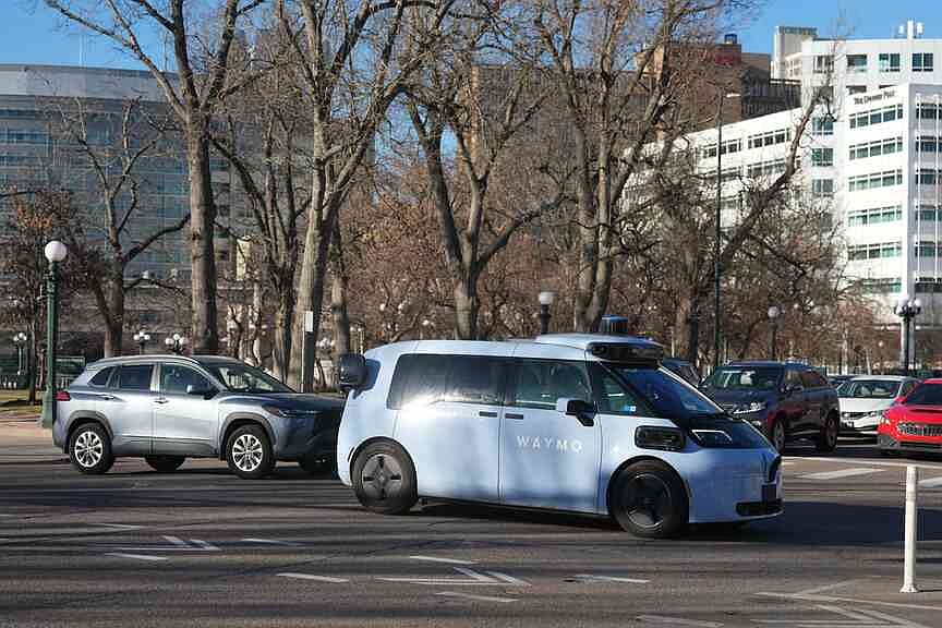 Waymo takes self-driving taxis to major cities in Texas, Florida