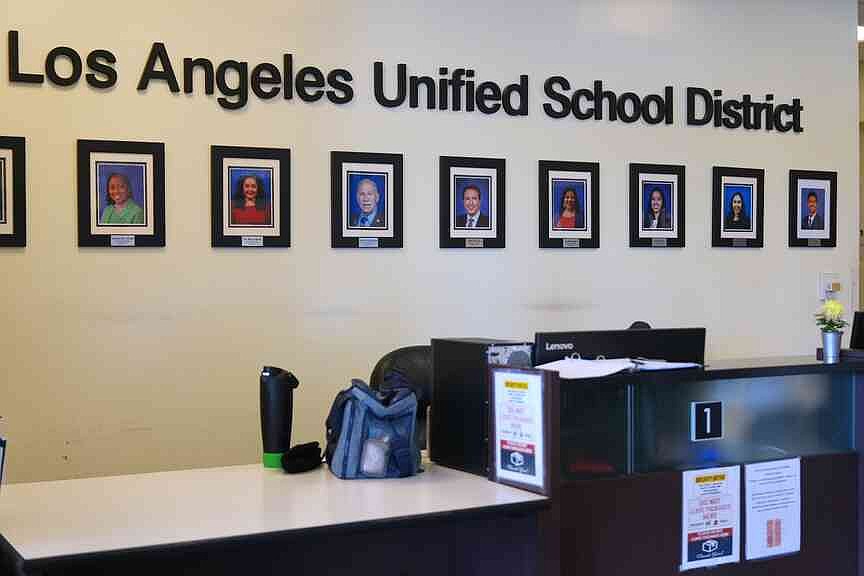 FBI raids LA school district HQ