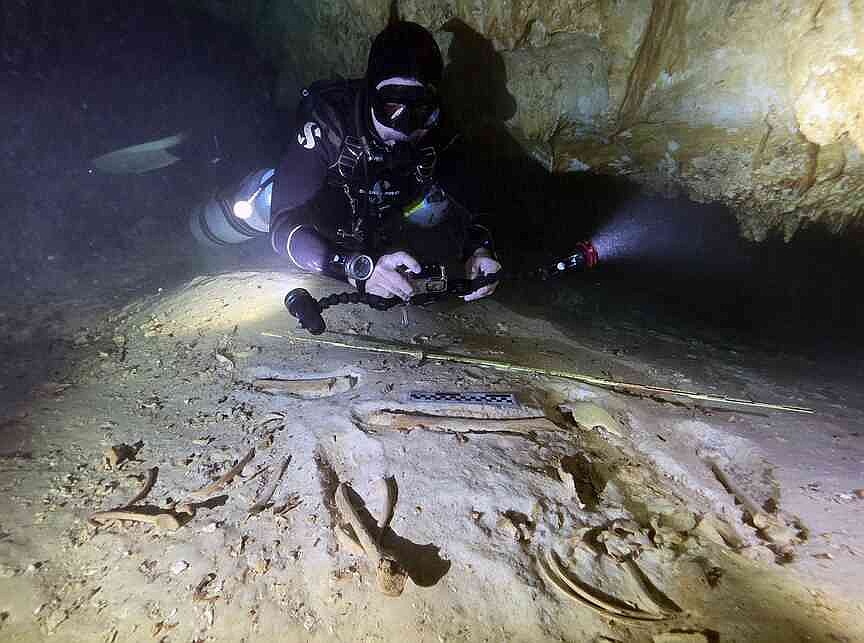 Prehistoric skeleton found in Mexican cave