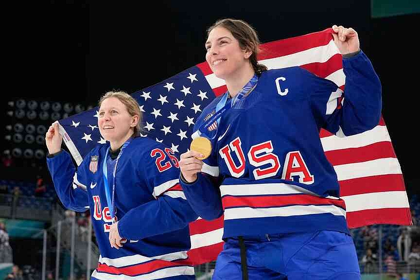 Women’s hockey team gets last laugh