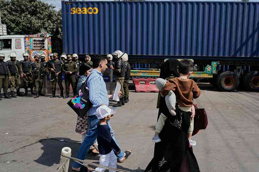 Pakistan deploys troops, imposes curfew