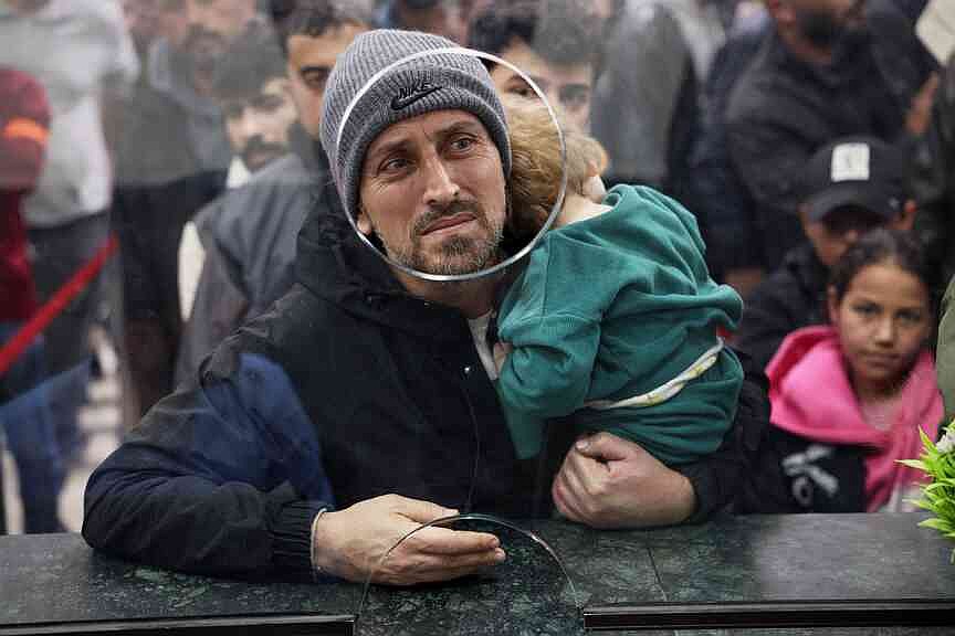 Israel sends troops to southern Lebanon