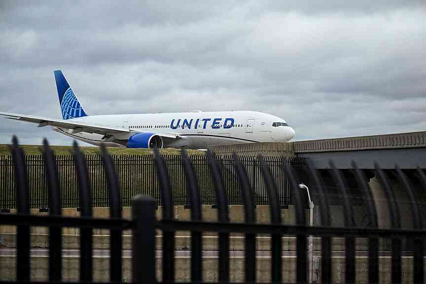 arkansasonline.com - Hannah Sampson The Washington Post - United Airlines requires headphones | Arkansas Democrat Gazette