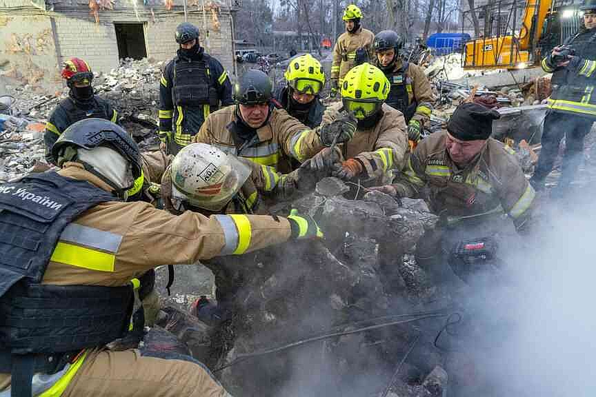 At least 10 Ukrainians killed in Russian strike