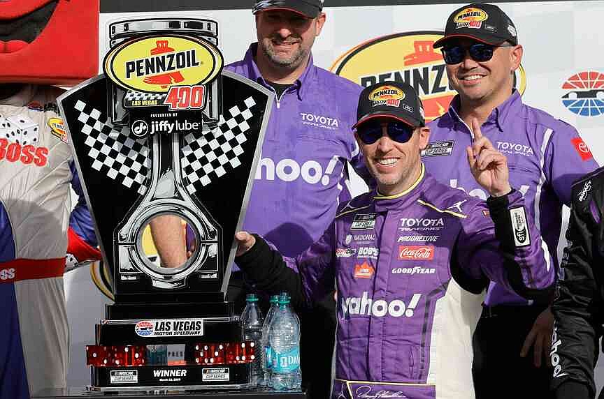 Hamlin wins again in Las Vegas