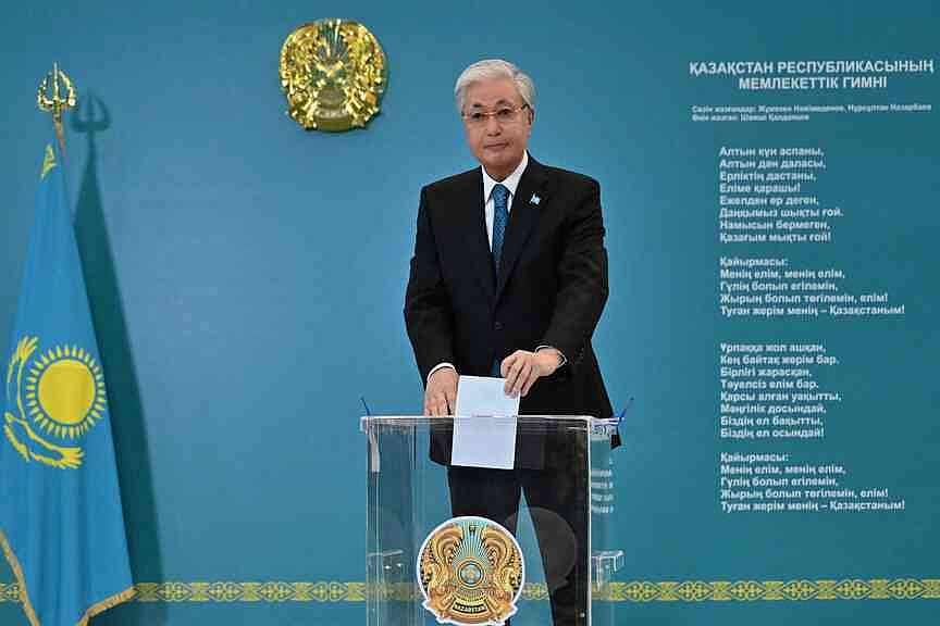 Kazakhstan OKs a new constitution