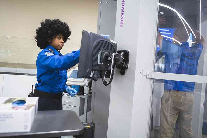 Northwest Arkansas National Airport asks community to help TSA officers with food, gift card donations