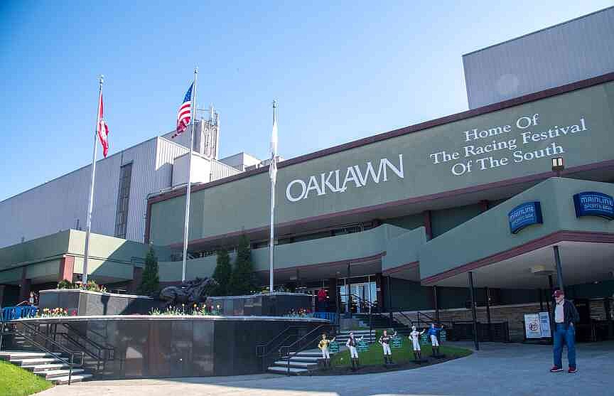 Oaklawn pledges $100K to support University of Arkansas’ SMASH program