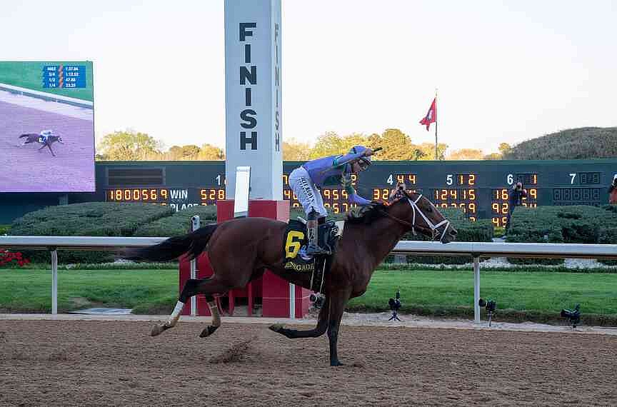 Renegade takes derby as Racing Festival of the South draws crowds, fashion and fast finishes at Oaklawn