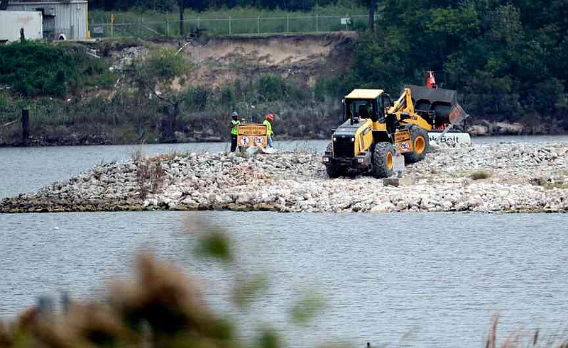 EPA watchdog’s report finds waste sites in high risk areas | The ...