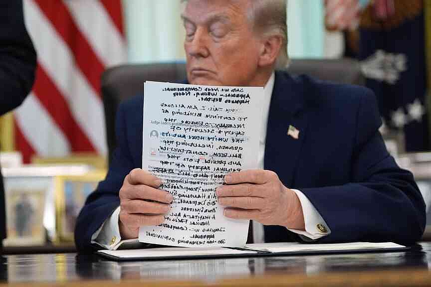 Trump signs order for national voter list