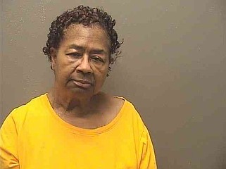 Hot Springs woman arrested on warrant for alleged theft of winnings at casino