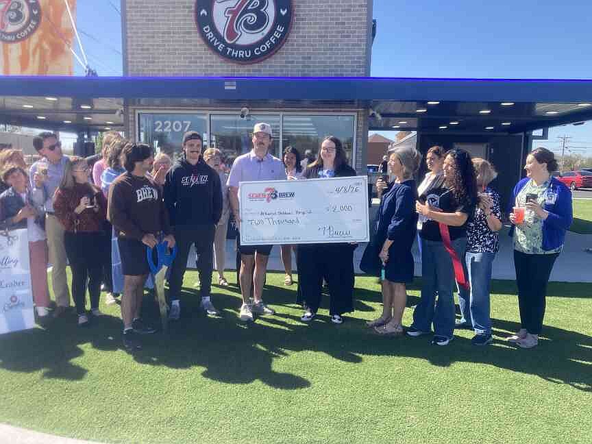 7Brew presents $2,000 check to Arkansas Children’s Hospital Foundation April 8