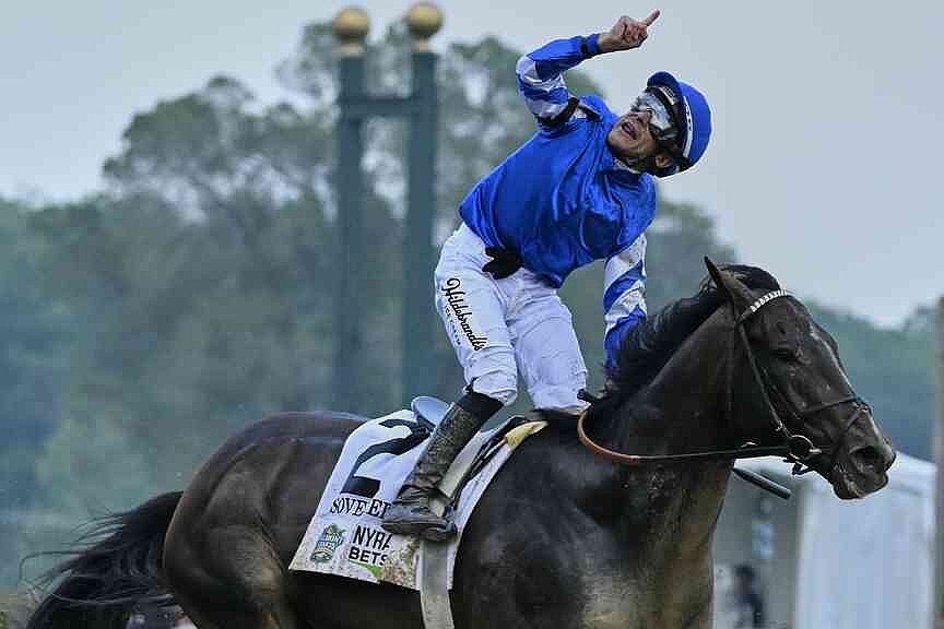 Three heavyweights enter 6-horse Oaklawn Handicap