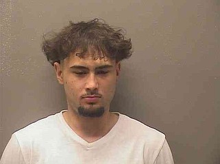 Hot Springs man sentenced to probation for fleeing police, crashing into truck