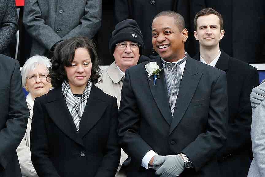 Patients, colleagues mourn ex-official’s wife
