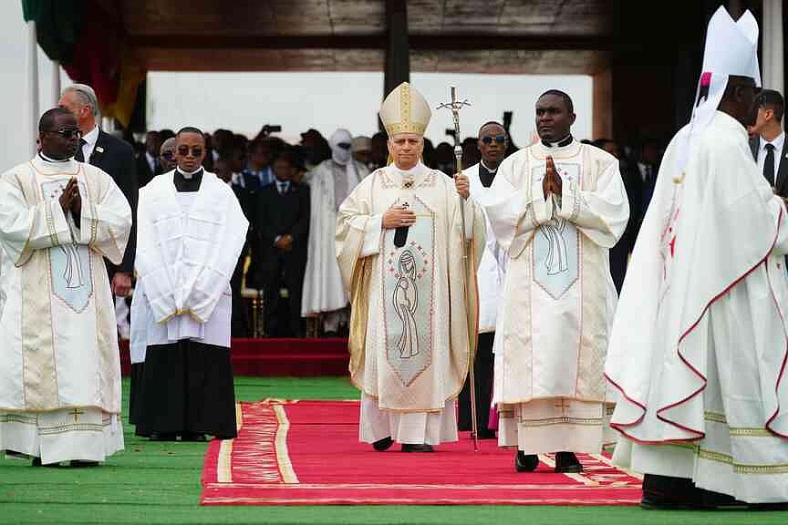 Pope delivers message in Angola