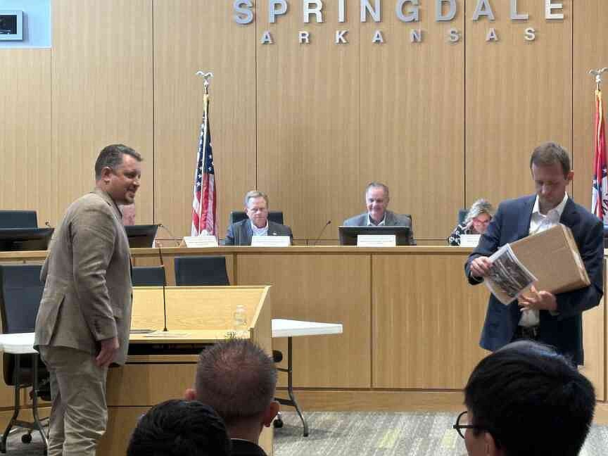 Toll roads for new construction discussed at Northwest Arkansas meeting