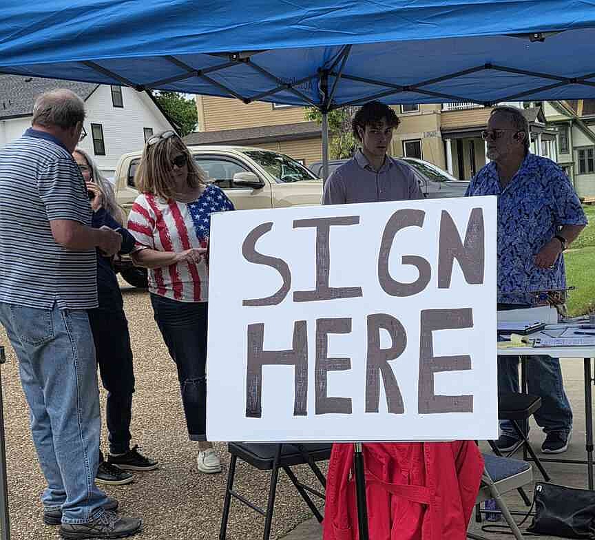 Fort Smith Board of Directors to review procedures to change form of government as petition gains signatures