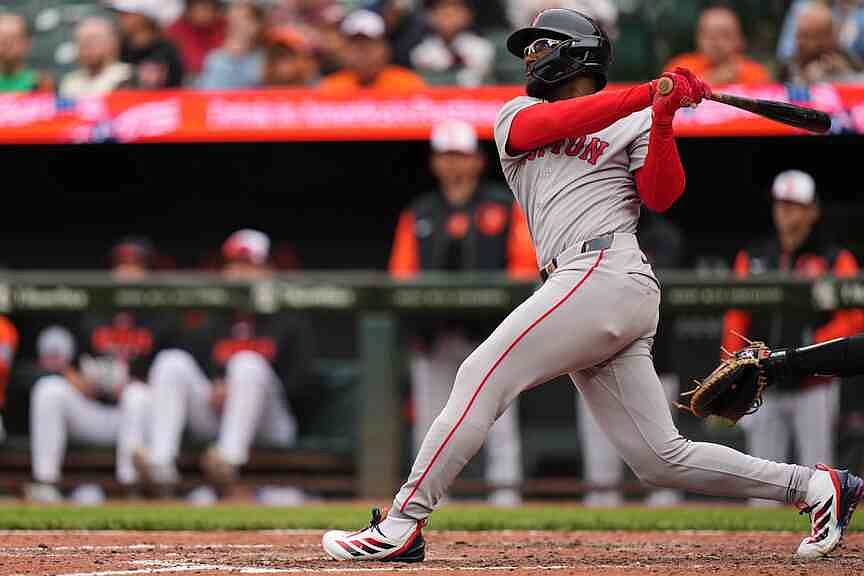 Seattle’s single in the ninth ends home run battle