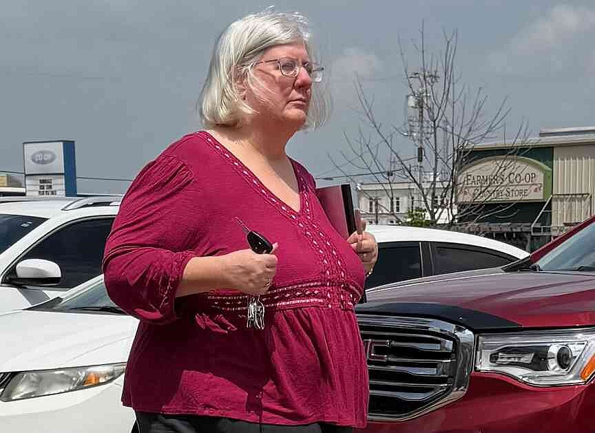 Fort Smith special education teacher who pleaded not guilty to battery involving student set for June 3 trial