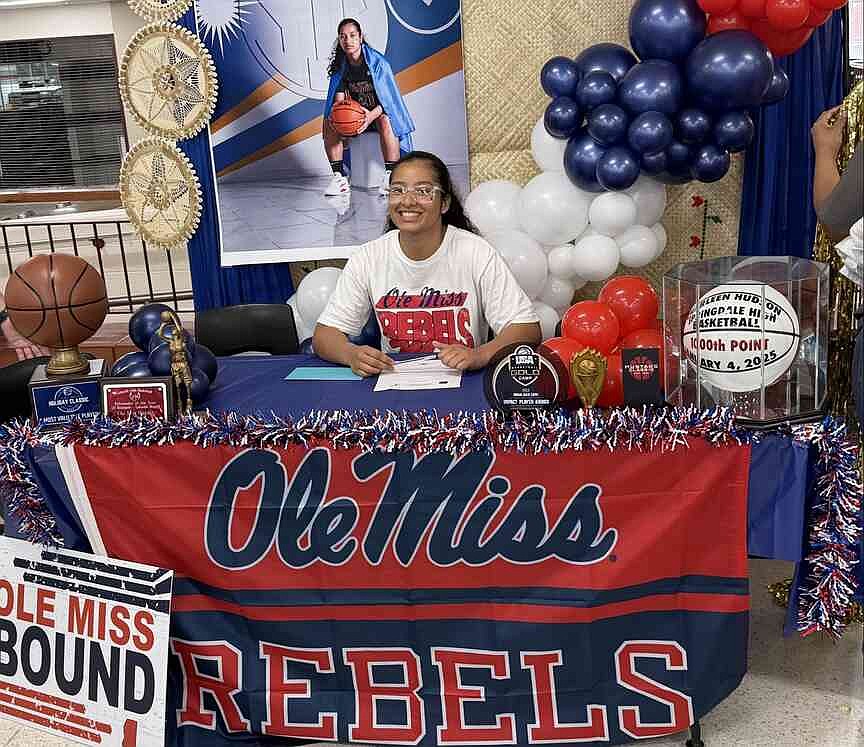 Springdale’s Hudson signs with Ole Miss