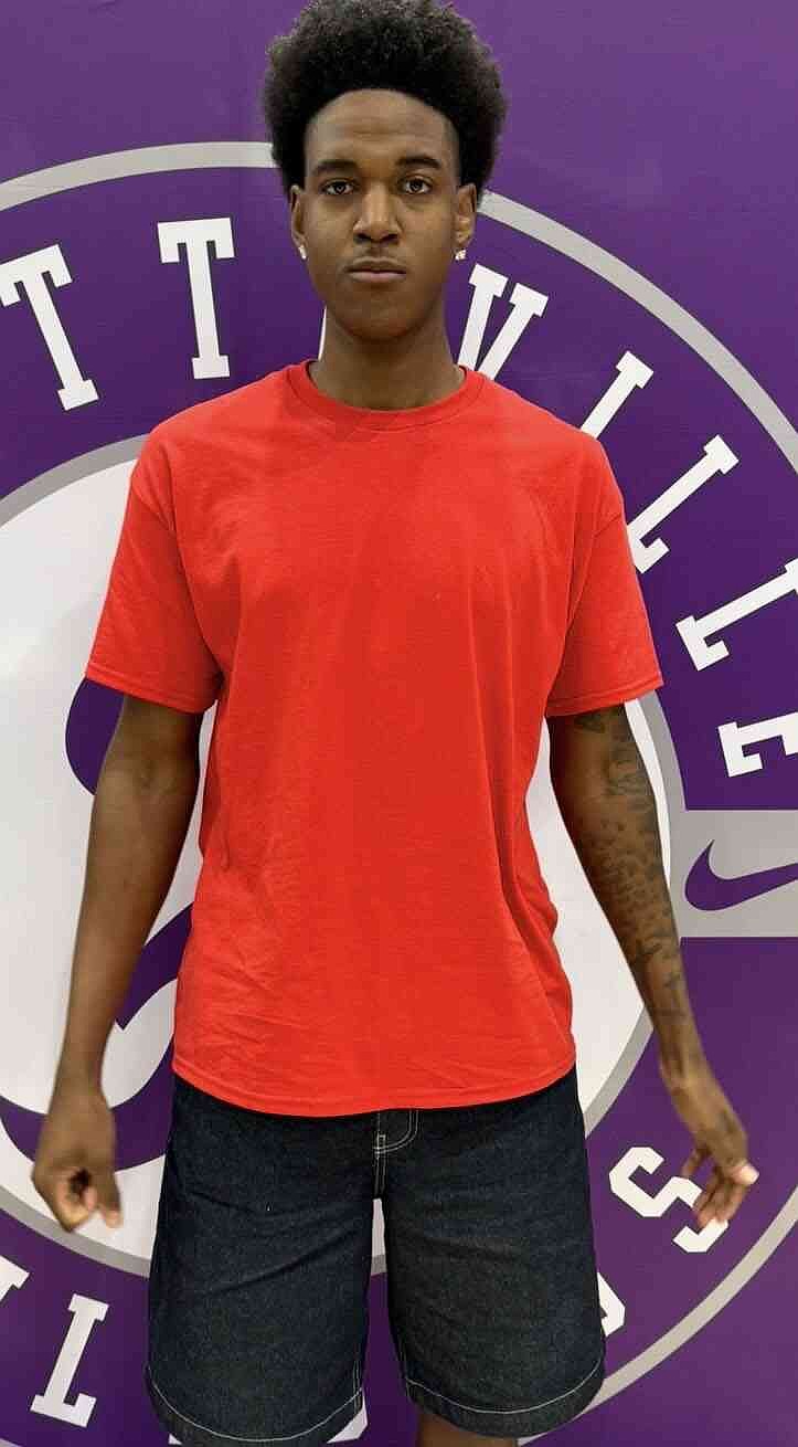 Fayetteville’s Hudson signs wth UIC to play basketball