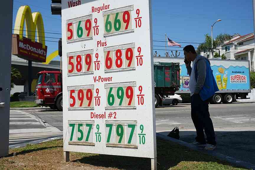 Economy expands at rate of 2%