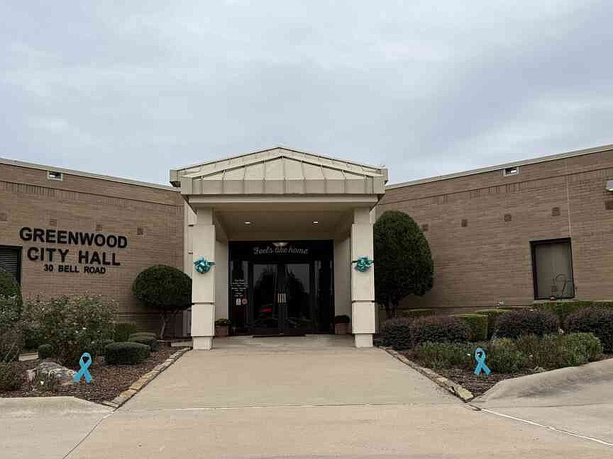 Greenwood City Council to reconsider final reading of animal ordinance ...
