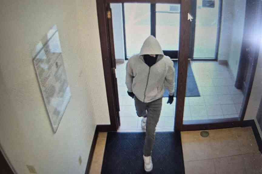 Kentucky man charged in bank heist