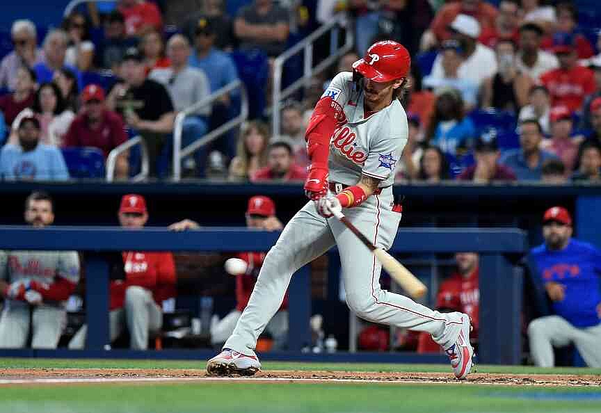 Pirates draw seven consecutive walks, rout Reds
