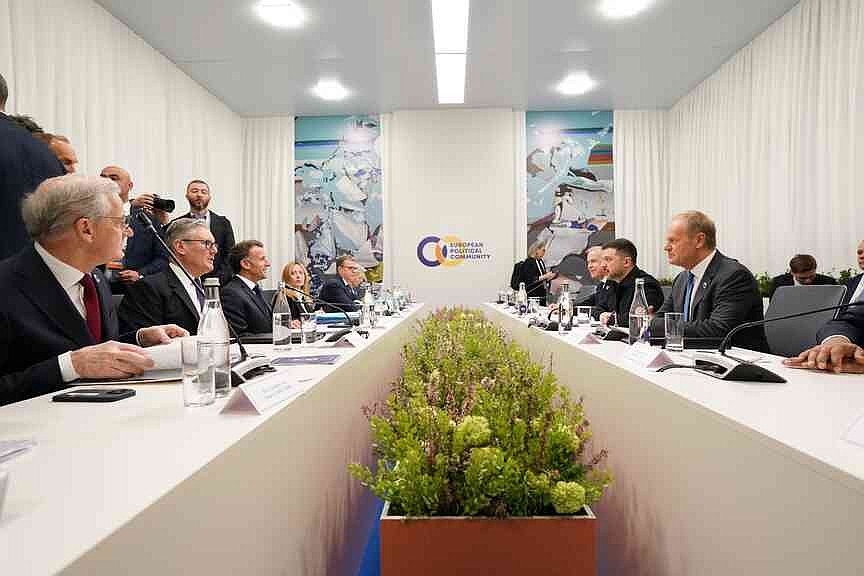 Leaders meet at Armenia summit