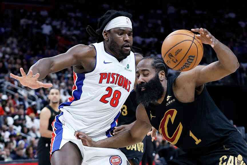 Pistons top Cavs, claim Game 1 win