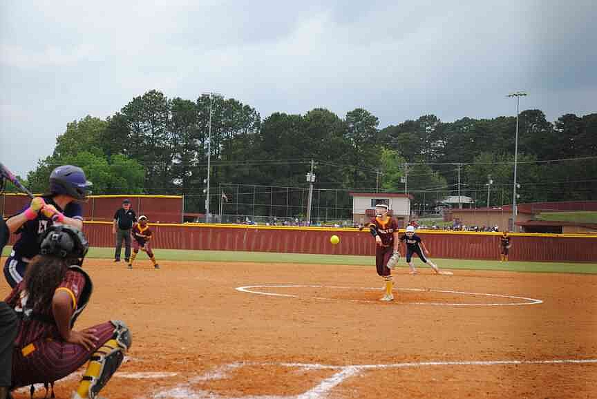 WATCH | Top of the Wolves order capitalizes on Shelor’s 2-hitter in mercy rule victory