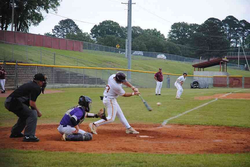 WATCH | Wolves clinch outright 5A South title with 7-2 victory