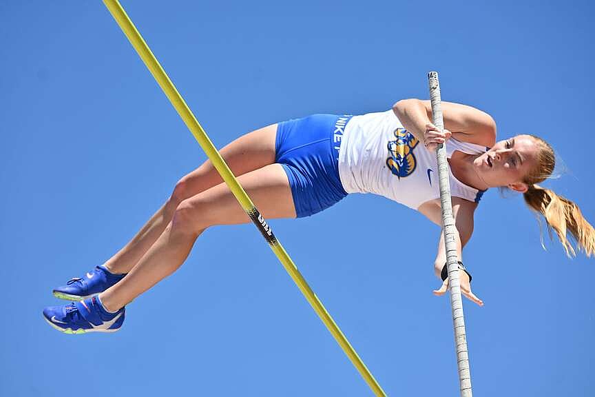Barron doesn’t win 100, but claims 5A state record