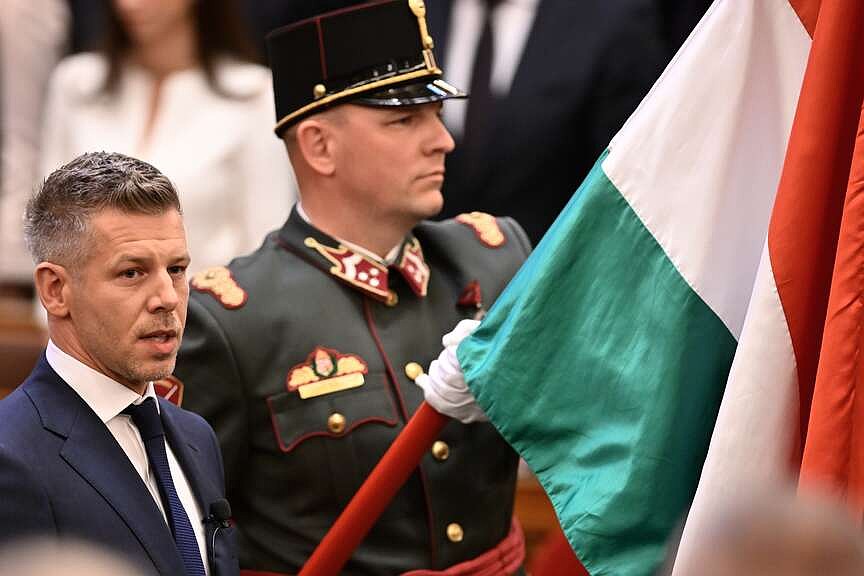 Hungary’s Magyar takes oath to start term as new premier