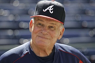 Bobby Cox, manager of Braves’ teams that ruled National League and won 1995 World Series, dies at 84