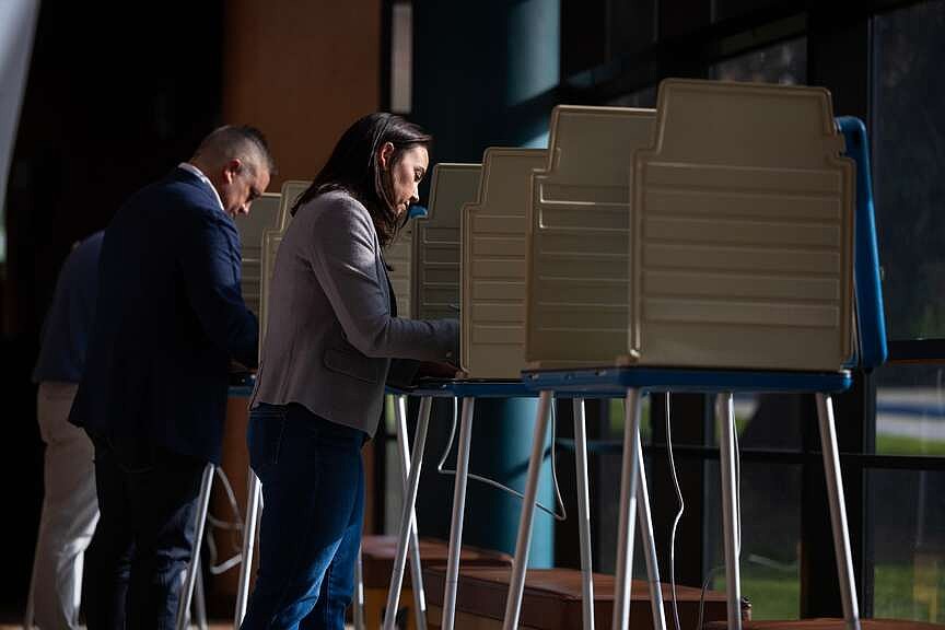 Nebraska Democrats vie in ‘blue dot’ race