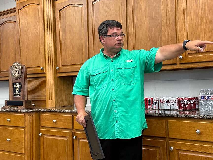 Van Buren track coach honored by national organization; district ...