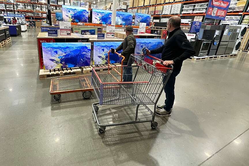 Retail shopping slows, weighed by fuel spikes