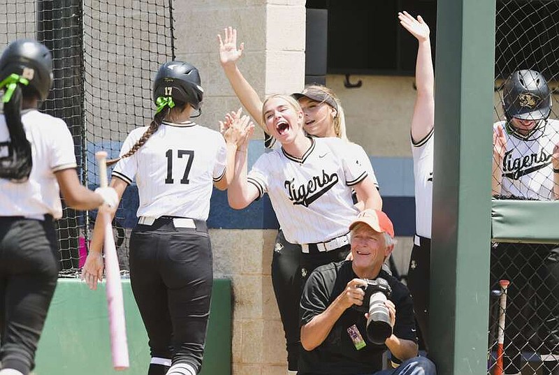Springdale Softball Complex Arkansas Class 6A state softball: Bentonville finds key hits in ...