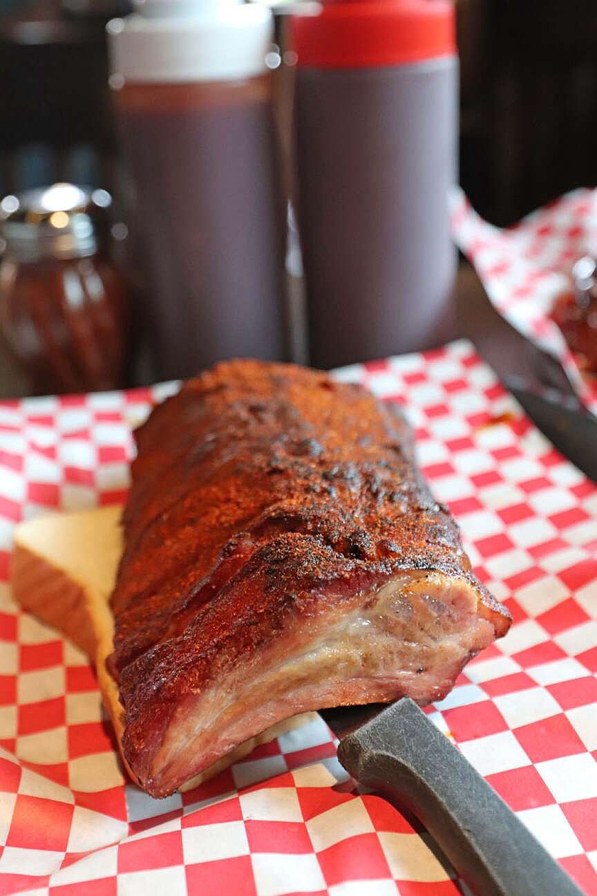 River Valley Eats: Neumeier’s Rib Room is a color explosion of BBQ ...