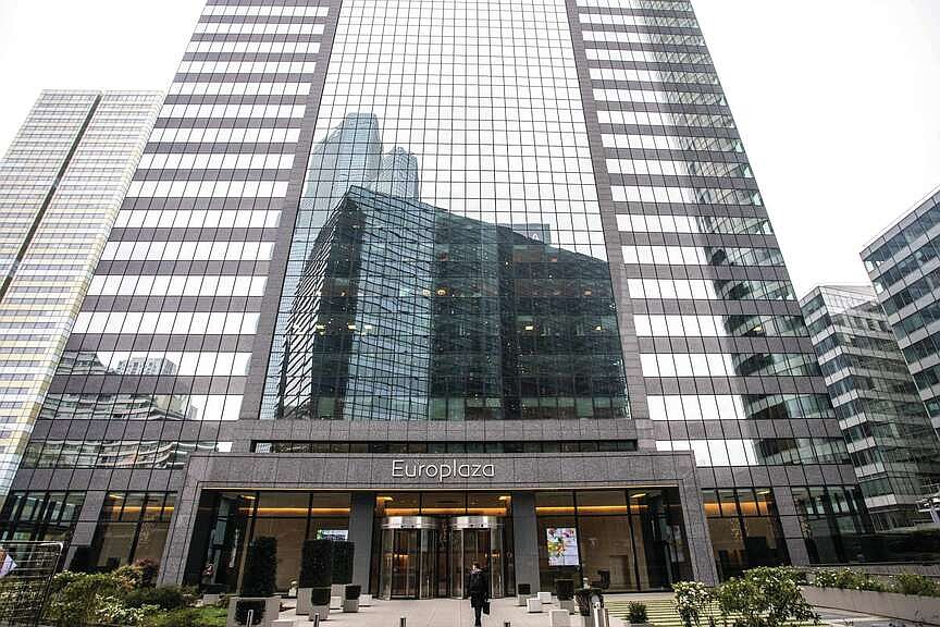Watchdog urges banks be careful in AI’s inclusion