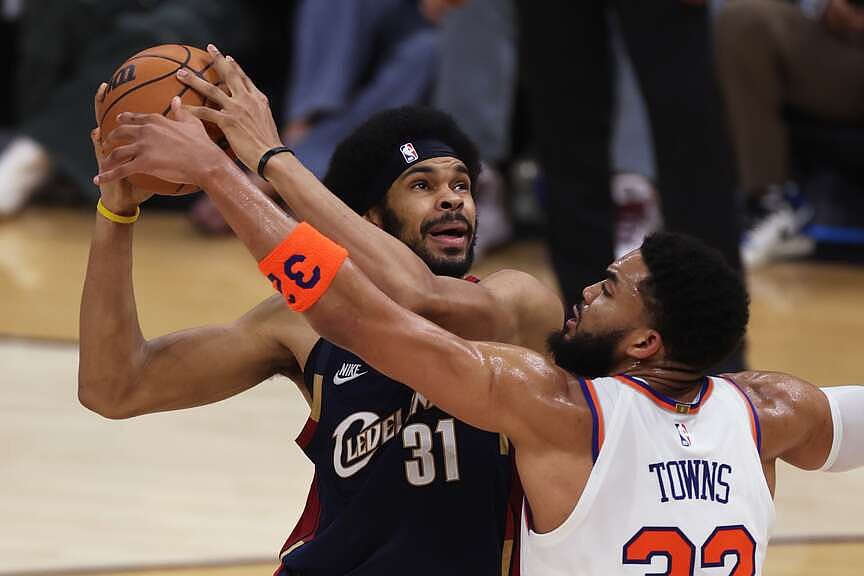 Knicks remain hot, pull 1 win from NBA Finals | Northwest Arkansas